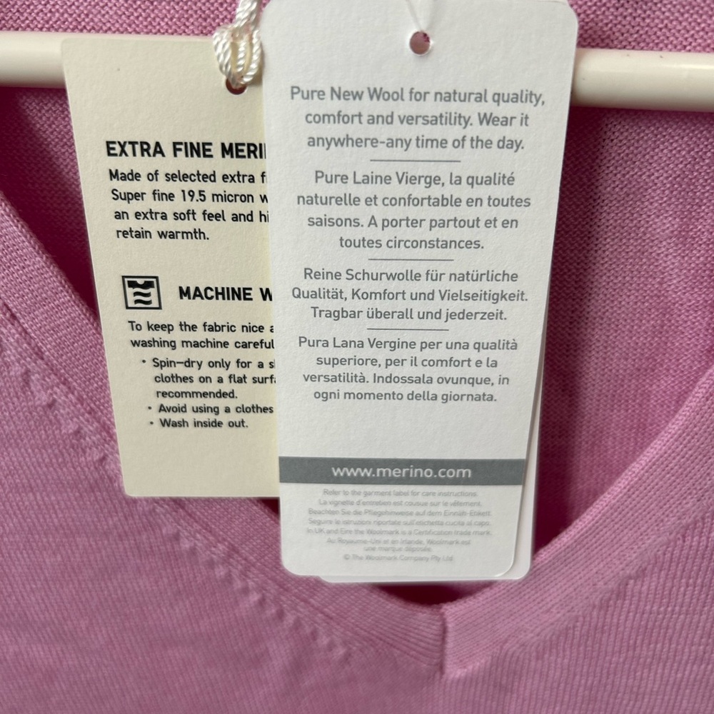 Pink V-Neck Women's Sweater 100% wool - Picture 3 of 8